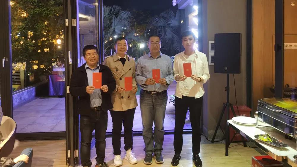 中獎嘉賓上臺領(lǐng)獎（部分）